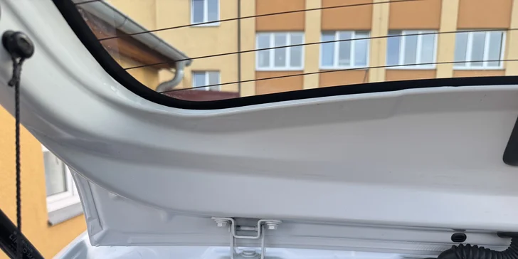 Čištění exteriéru a interiéru i vč. tepování: všechny velikosti aut