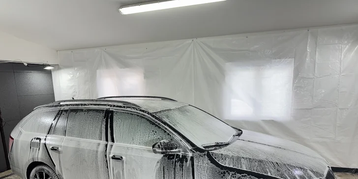 Čištění exteriéru a interiéru i vč. tepování: všechny velikosti aut