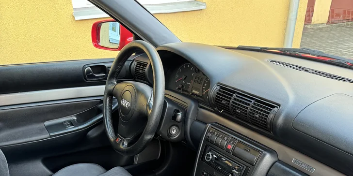 Čištění exteriéru a interiéru i vč. tepování: všechny velikosti aut