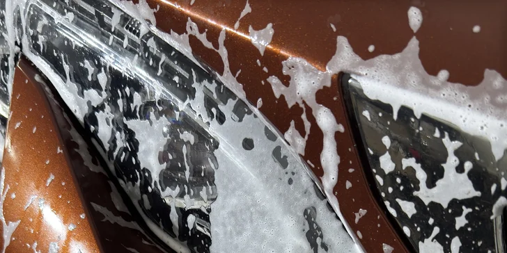 Čištění exteriéru a interiéru i vč. tepování: všechny velikosti aut