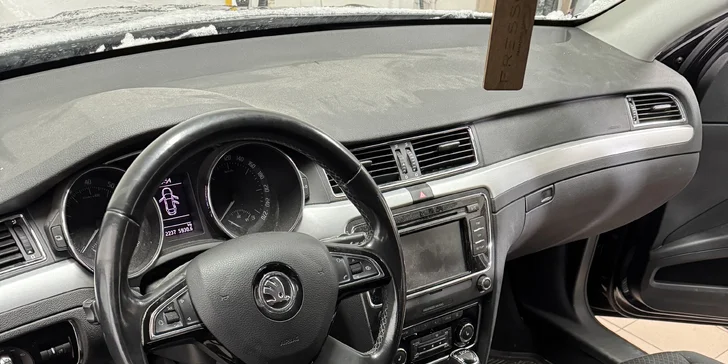 Čištění exteriéru a interiéru i vč. tepování: všechny velikosti aut