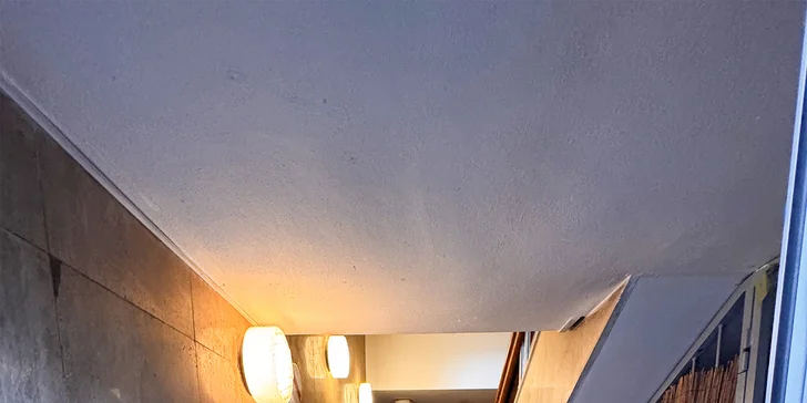 Masáž zad nebo celotělová, reflexní terapie nohou i lávové kameny