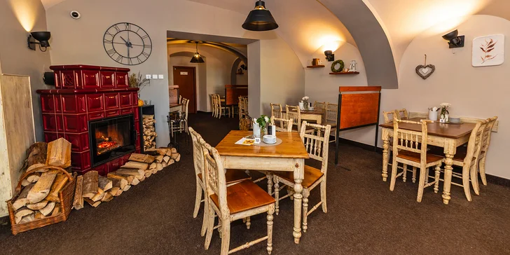 Pobyt v srdci Českého ráje: hotel se snídaní i polopenzí s degustační večeří