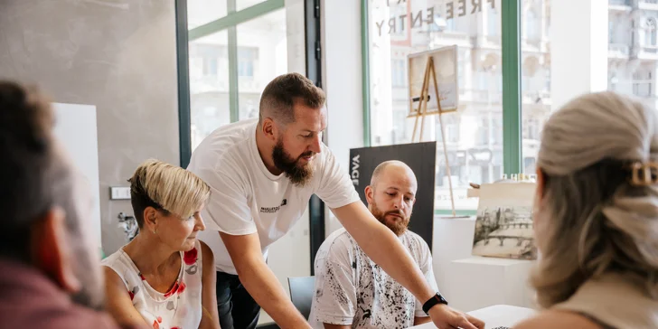 Workshop výroby hodinek TimeWood pro 1 nebo 2 osoby v Praze či Ostravě