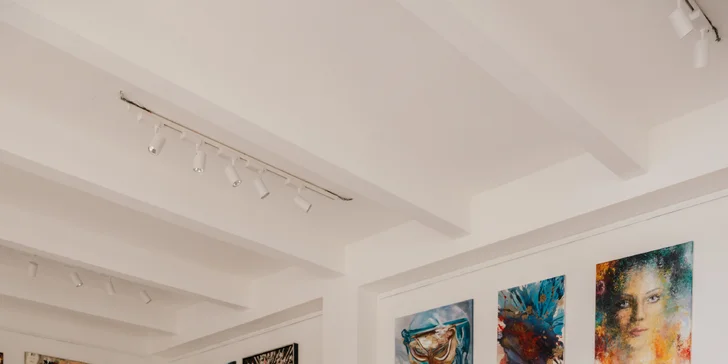 Workshop výroby hodinek TimeWood pro 1 nebo 2 osoby v Praze či Ostravě