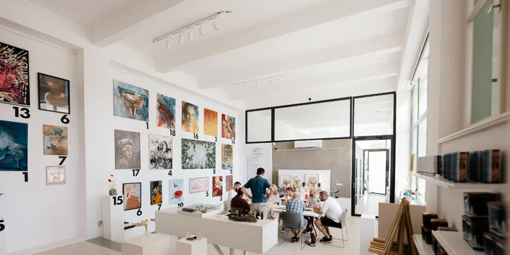 Workshop výroby hodinek TimeWood pro 1 nebo 2 osoby v Praze či Ostravě