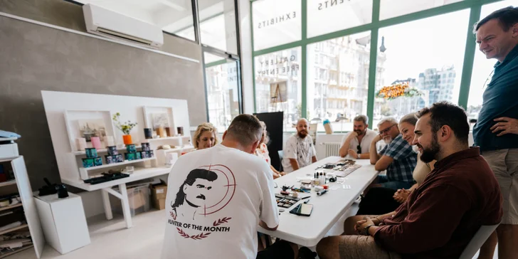 Workshop výroby hodinek TimeWood pro 1 nebo 2 osoby v Praze či Ostravě