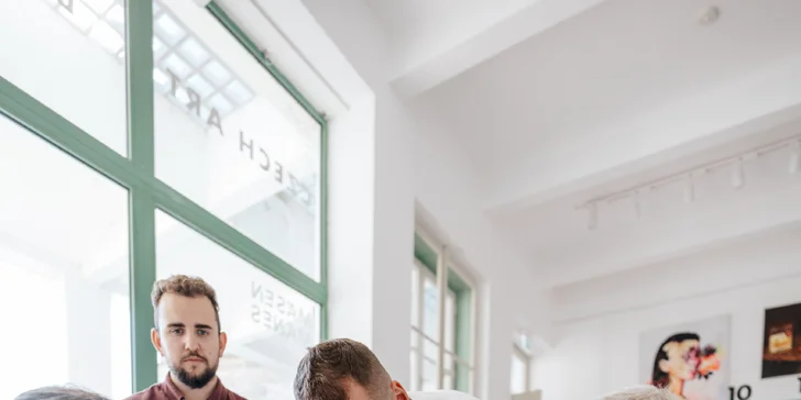 Workshop výroby hodinek TimeWood pro 1 nebo 2 osoby v Praze či Ostravě