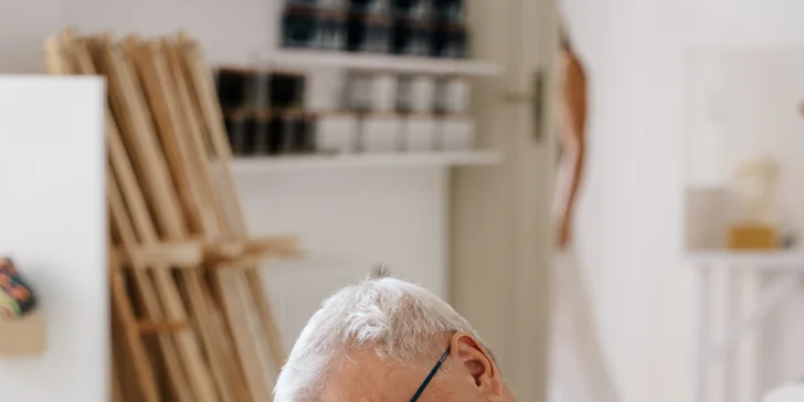 Workshop výroby hodinek TimeWood pro 1 nebo 2 osoby v Praze či Ostravě