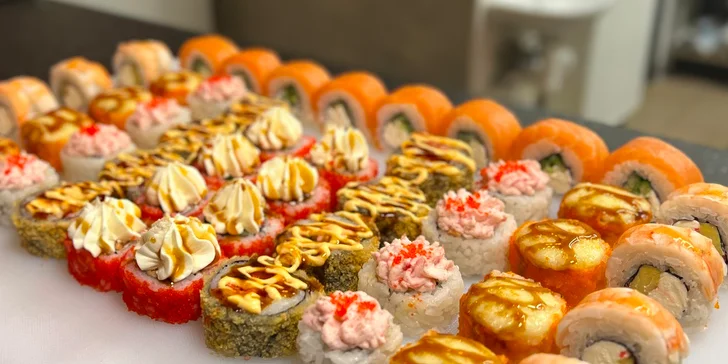 Sushi s sebou: otevřený voucher do bistra v Polabinách na 300, 500 nebo 1000 Kč