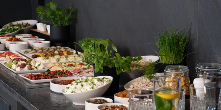 Pobyt v moderním hotelu v Sopotech: snídaně, památky a na pláž 2 km