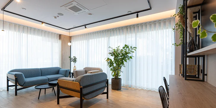 Pobyt v moderním hotelu v Sopotech: snídaně, památky a na pláž 2 km