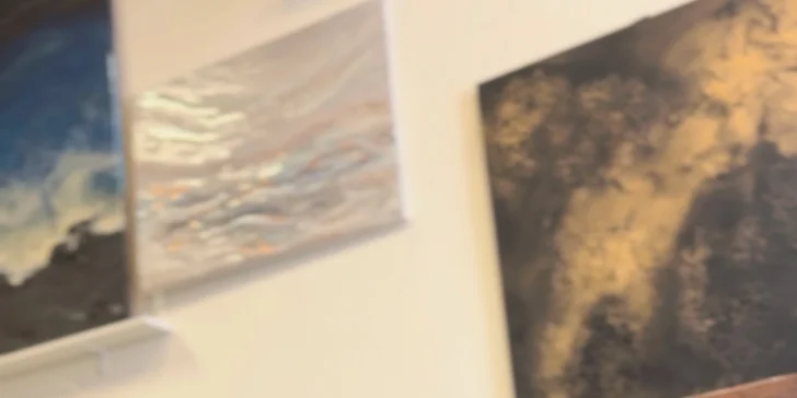 Skupinový kurz výroby strukturovaného obrazu ze stěrky a plátkového zlata