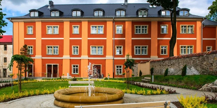 Dovolená v lázeňském městě Jelení Hora: snídaně i vstup do bazénu a sauny