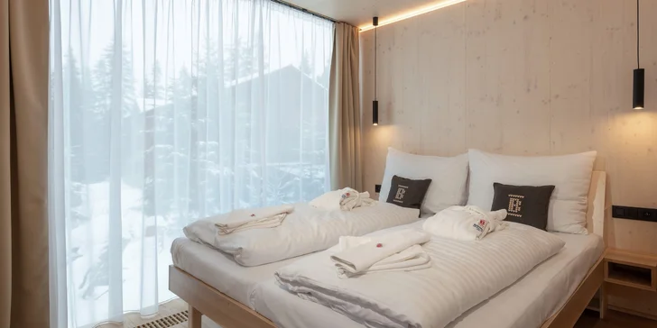 Dovolená v unikátních Björnson Tree Houses s novým venkovním wellness, 2 děti do 9,9 let zdarma