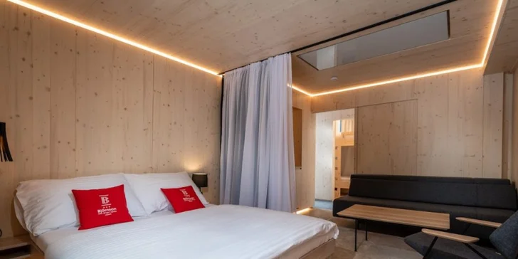 Dovolená v unikátních Björnson Tree Houses s novým venkovním wellness, 2 děti do 9,9 let zdarma