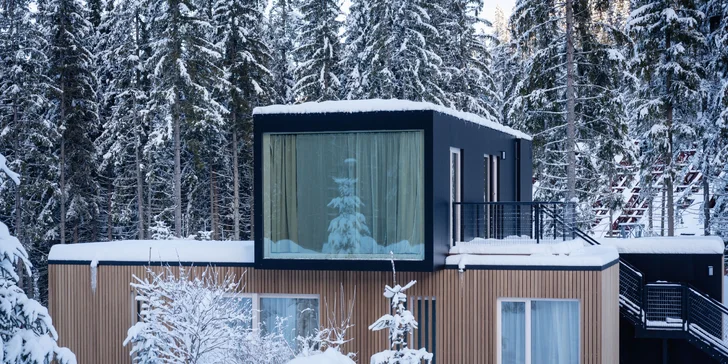 Dovolená v unikátních Björnson Tree Houses s novým venkovním wellness, 2 děti do 9,9 let zdarma