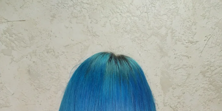 Péče v kadeřnickém salonu: střih pro dámy a děti, zapletení boxerských copánků i čištění či melír vlasů