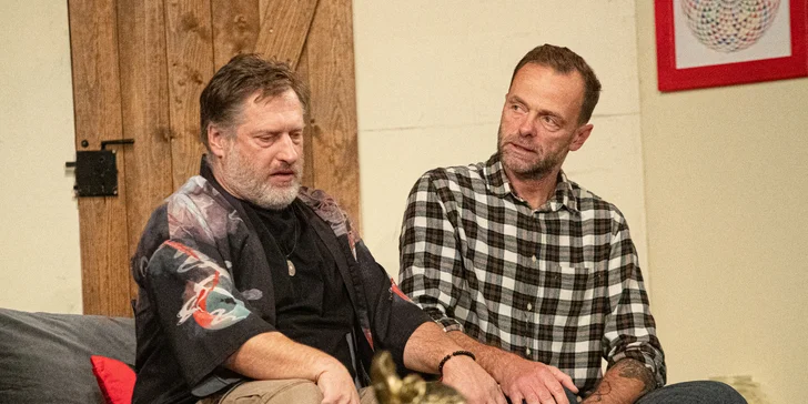 Divadlo Gong: vstupenka na představení A do pyžam!