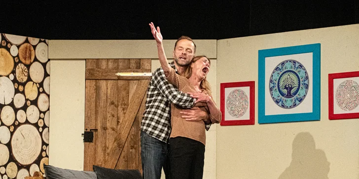 Divadlo Gong: vstupenka na představení A do pyžam!