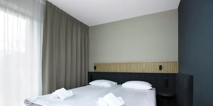 Pobyt v moderním hotelu v Sopotech: snídaně, památky a na pláž 2 km