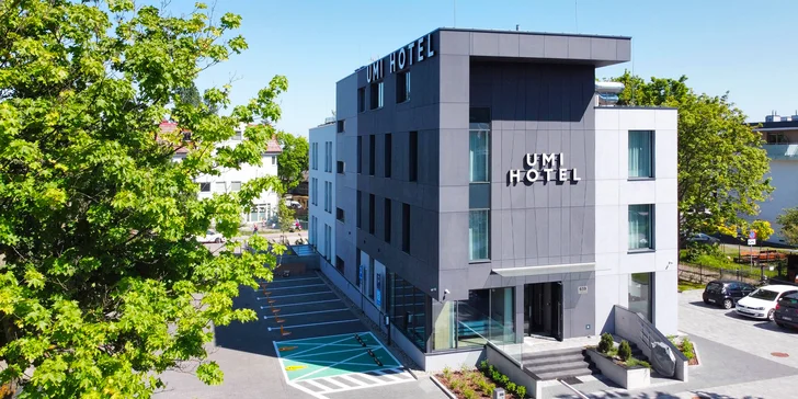 Pobyt v moderním hotelu v Sopotech: snídaně, památky a na pláž 2 km