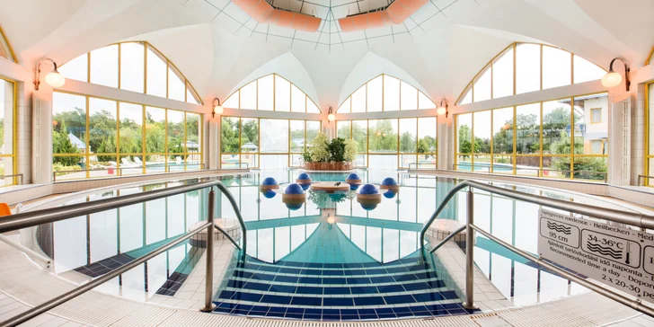 Luxusní dovolená v blízkosti lázní Sárvár: snídaně nebo polopenze a vstup do saunového světa