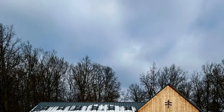 Pobyt v novém hotelu v Českém Švýcarsku: snídaně, případně i jedna večeře a koupací sud