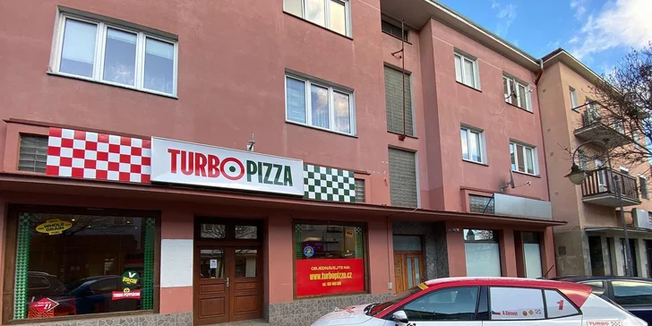 Turbo pizza: 1/4 pizzy podle výběru nebo voucher na 300 Kč na cokoliv