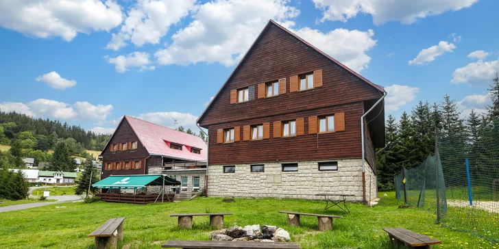 Pobyt v Jizerských horách pro páry i rodiny: polopenze a vstup do sauny