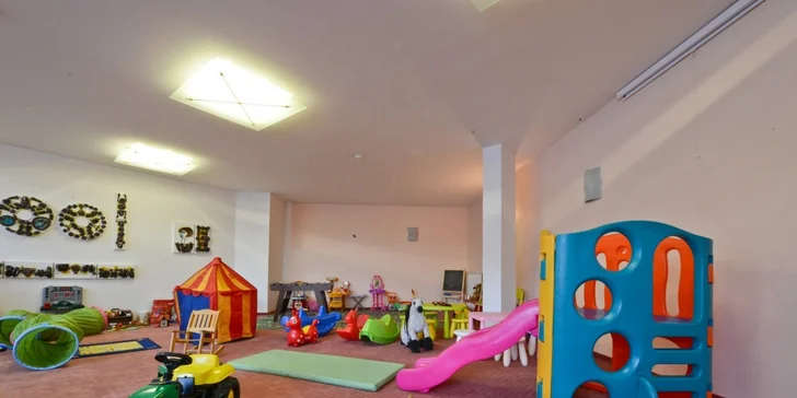 Zimní sportování i relax ve Vysokých Tatrách pro dva