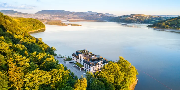 Dovolená na břehu Rożnowské jezera: 5* hotel se stravou a neomezeným wellness