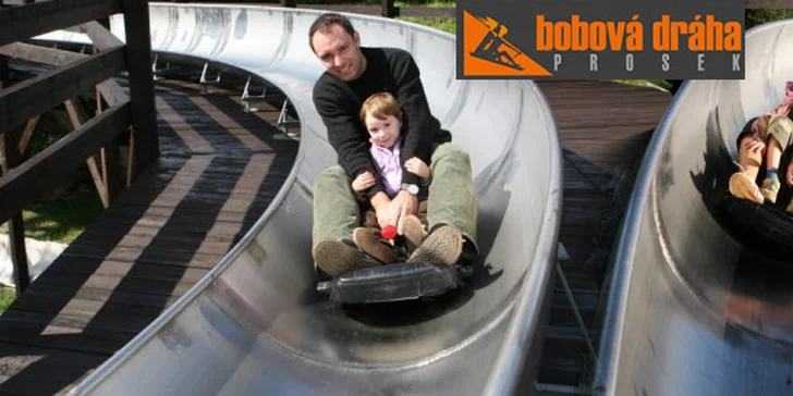 6 jízd na bobové dráze Prosek + svařák a dort