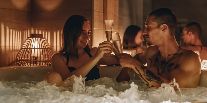 Relaxační balíčky s masáží, privátní koupelí a vstupem do wellness