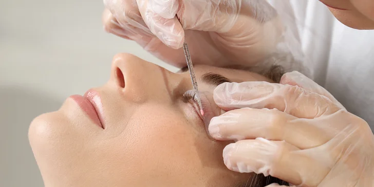 Dokonalý pohled i bez řasenky: korejský lash lifting