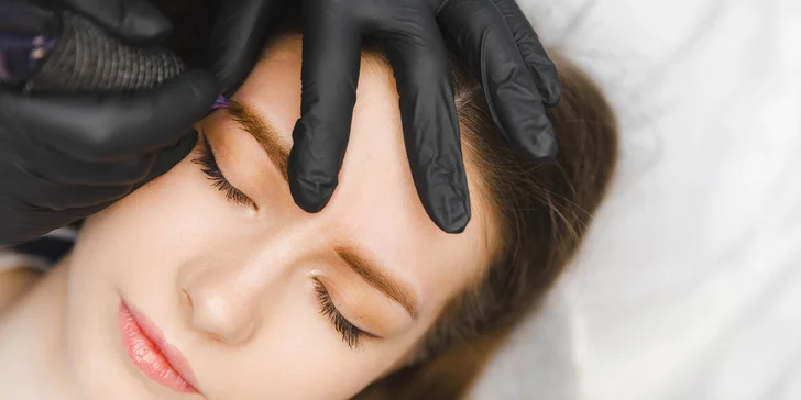 Perfektně upravená i bez líčidel: permanentní make-up obočí, očních linek či rtů, 60 minut