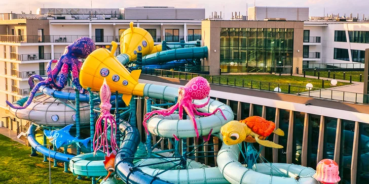 Dovolená s dětmi u Baltu: polopenze, vnitřní bazén a sauny, hřiště a herna