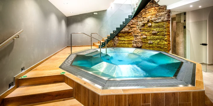 Zážitková koupel v Mrtvém moři nebo 4 hodiny ve spa zóně, pro 2 osoby