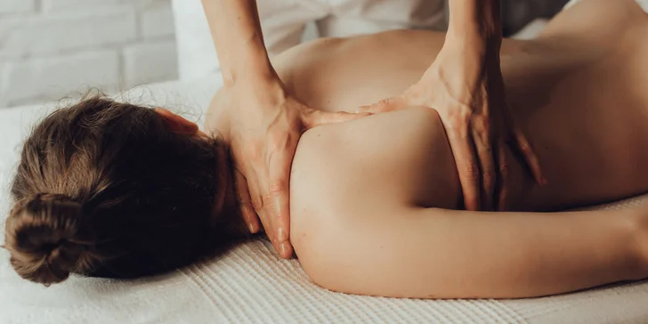 Kombinované thajské masáže: 60-90 minut hlubokého uvolnění v srdci Prahy