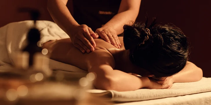Tradiční thajská nebo olejová masáž: hluboká relaxace v srdci Prahy