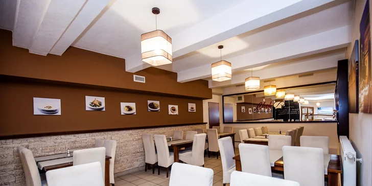 Chef restaurant & bar