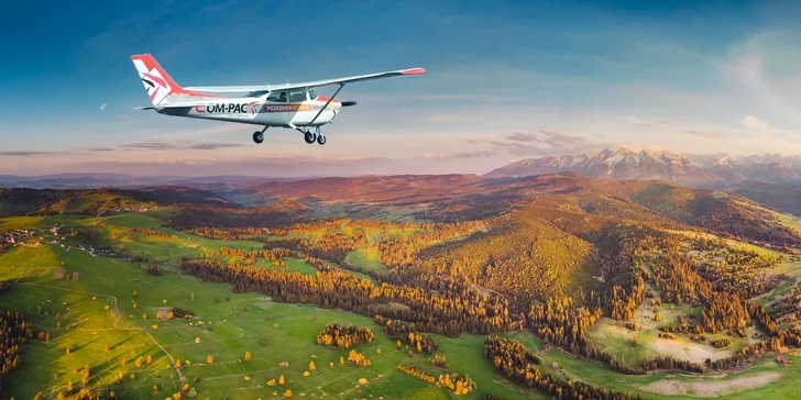 Let lietadlom CESSNA 182 ponad Tatry alebo Spiš pre 1 až 3 osoby s možnosťou pilotovania