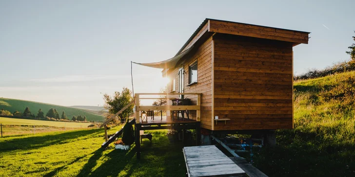 Zážitkové ubytovanie v kočovnom vagóne uprostred prírody Turčianskej kotliny