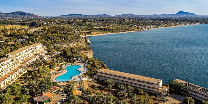 Sicílie: 4* hotel s vodním parkem, strava dle výběru od snídaní po all inclusive