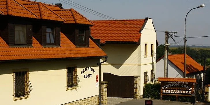 Odpočinek nedaleko Prahy s privátním wellness a návštěvou farmy