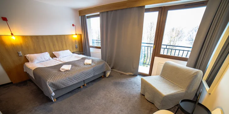 V ponuke sú jednolôžkové a dvojlôžkové izby, štúdiá a štvorlôžkové apartmány.
