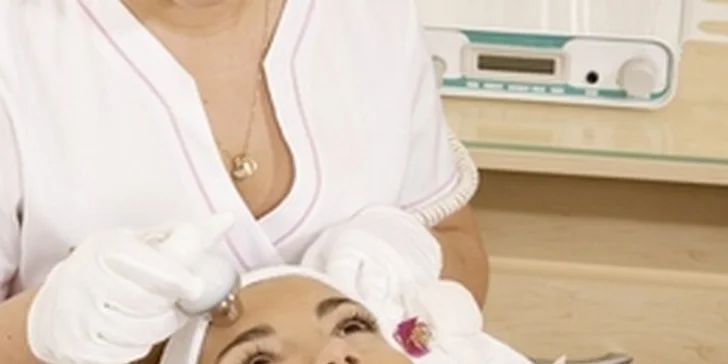 Facelifting s kyselinou hyaluronovou proti jemným i hlubokým vráskám, objevte s námi "elixír mládí"