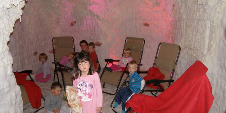 Vstupy pro 2 dospělé nebo i děti do solno-jodové jeskyně v Baby centru Šikulka
