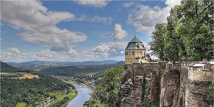 Plavba do Drážďan s obědem, rautem i živou hudbou