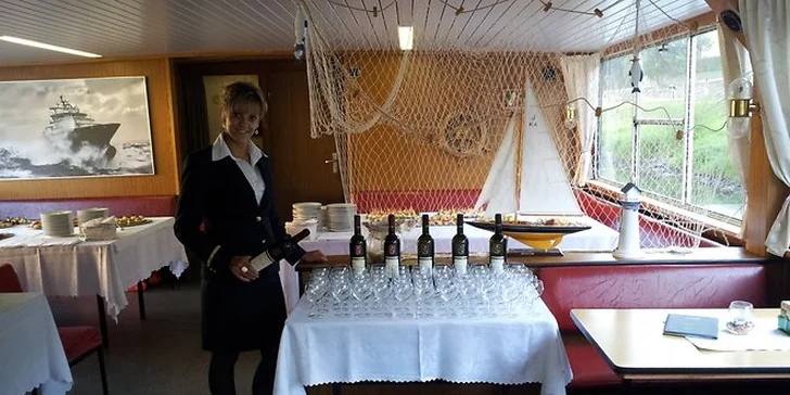 Plavba do Drážďan s obědem, rautem i živou hudbou